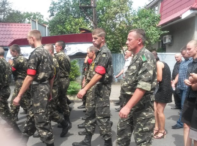 В Ужгороді попрощалися з офіцером, що загинув у зоні АТО