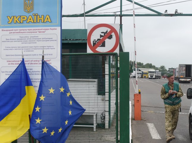 Прикордонники опублікували термінове повідомлення про виїзд за кордон