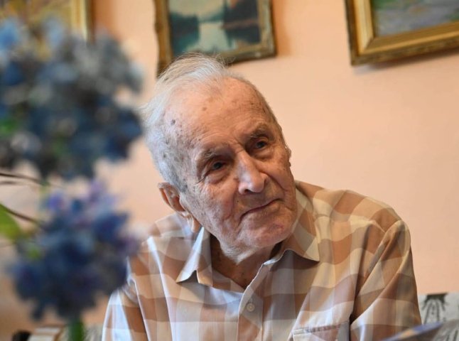 Легендарний книговидавець Закарпаття зустрів столітній ювілей