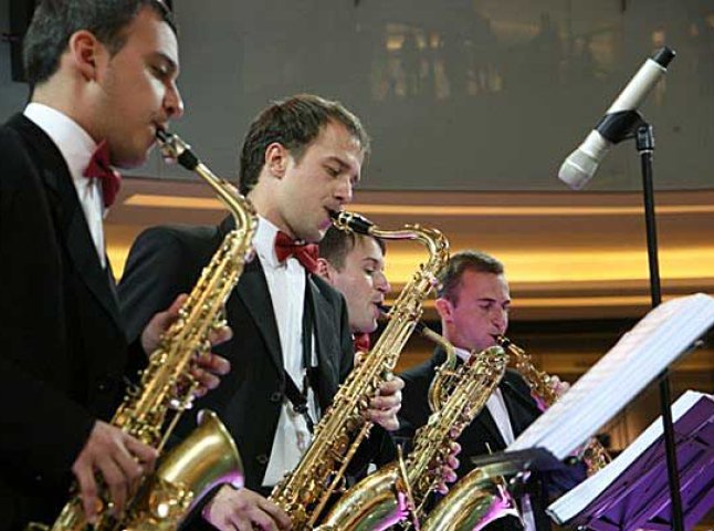 Королі саксофону виступлять в Ужгороді