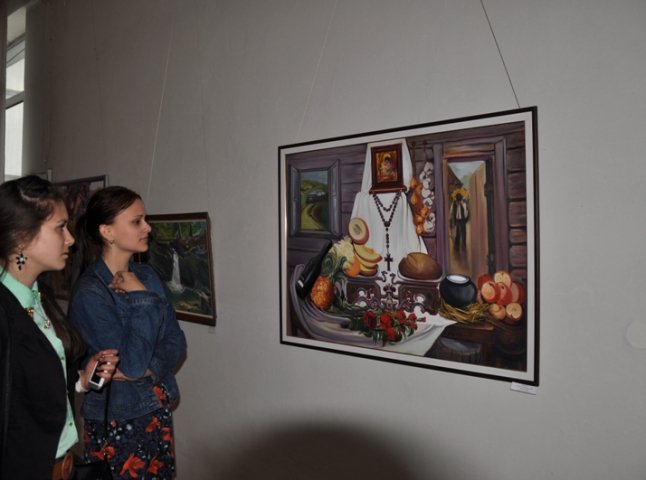У Мукачеві відкрилась виставка творчих робіт художників міста (ФОТОРЕПОРТАЖ)