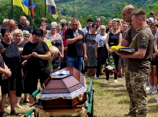Поховали прикордонника, який загинув внаслідок аварії у Перечині Поховали прикордонника, який загинув внаслідок аварії у Перечині