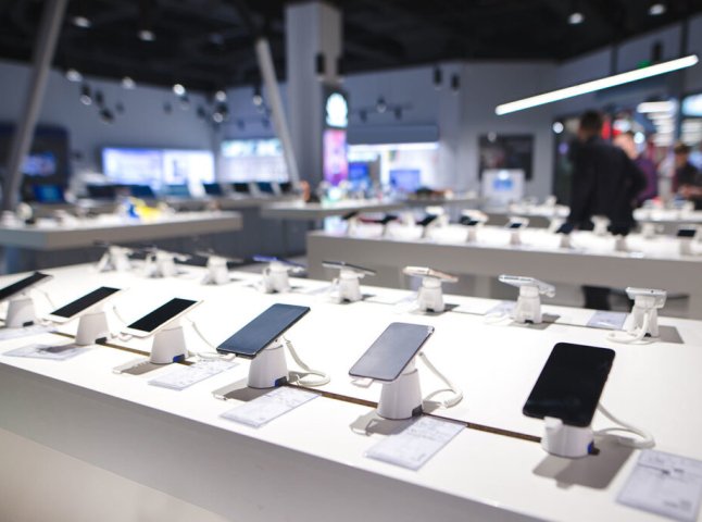 З 20 червня у Європі нові телефони продаватимуть зі спецетикетками: що це за нововведення З 20 червня у Європі нові телефони продаватимуть зі спецетикетками: що це за нововведення