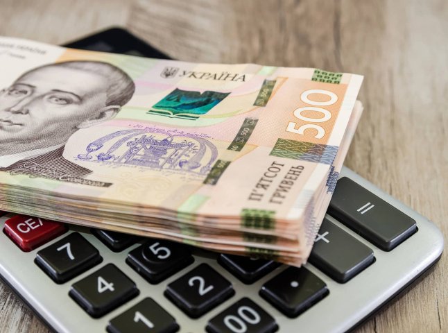 На скільки гривень збільшили пенсію з березня: ПФУ назвав середню суму доплати