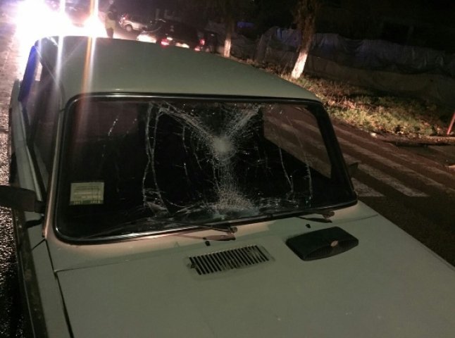 Жахлива ДТП в Ужгороді: водій "сімки" збив пенсіонерку та 3-річну дівчинку