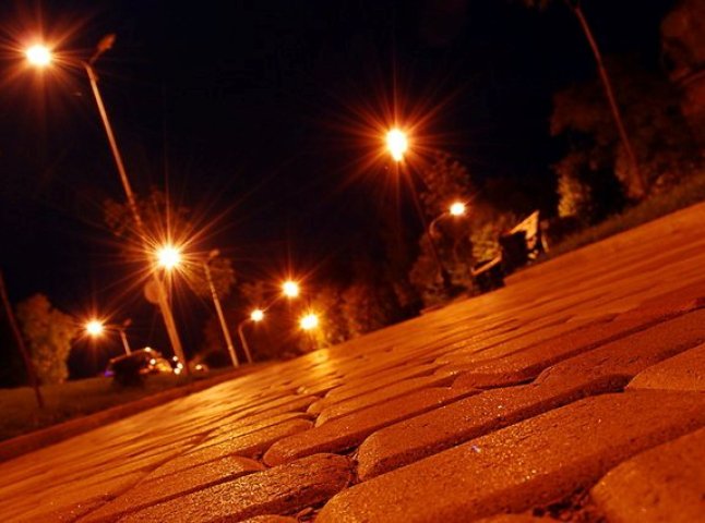 Більше ста вулиць із півтисячі в Ужгороді не освітлюються у темну пору доби