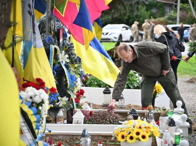 В Ужгороді вшанували захисників і захисниць, які полягли за Україну