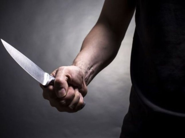 У селі під Ужгородом напали на відомого закарпатського бізнесмена У селі під Ужгородом напали на відомого закарпатського бізнесмена