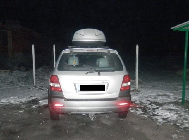 Прикордонники затримали угорця, який намагався заїхати в Україну на викраденій автівці