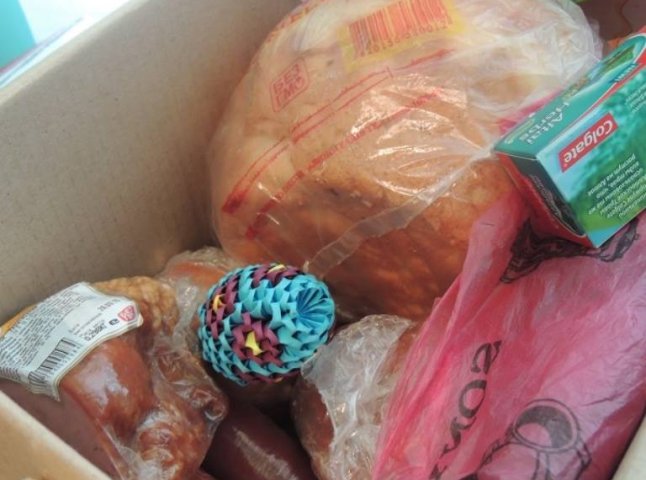 Берегівські волонтери відправили пасхальні пакунки у зону АТО (ФОТО)
