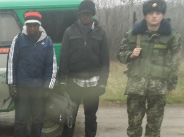 Прикордонники Чопського загону затримали вихідців з Африки, які намагались незаконно потрапити на терени ЄС (ФОТО)