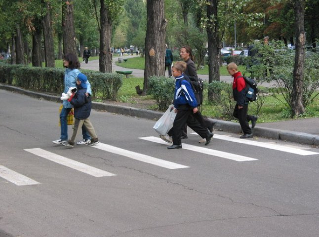 У центрі Ужгорода під колеса іномарки потрапила дитина