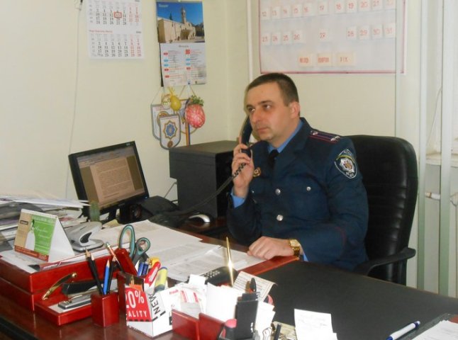 Під час телефонної лінії з керівництвом Мукачівського міськвідділу міліції люди скаржились на сусідів та дякували міліції