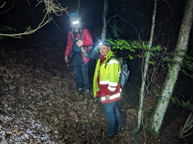 Гірські рятувальники розповіли про випадок, який трапився у лісі на Рахівщині