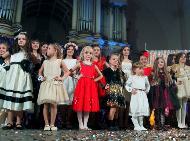 Ужгородська школярка представить Закарпаття на національному дитячому модельному конкурсі