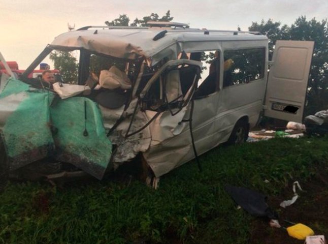 Мікроавтобус із Закарпаття потрапив у аварію в Росії: багато загиблих, – ЗМІ