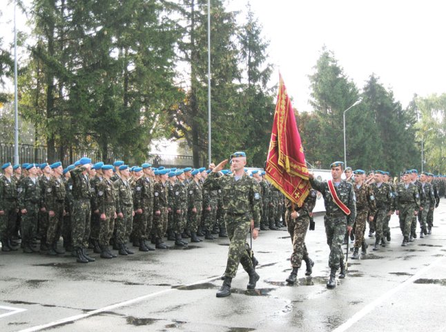 620 закарпатських хлопців не можуть піти на "дембель" через агресію Росії