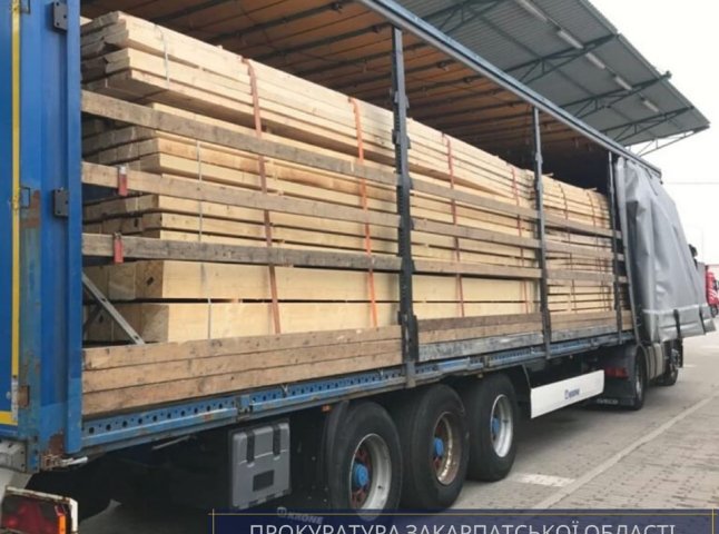 Правоохоронці викрили схему контрабандного вивезення деревини за кордон