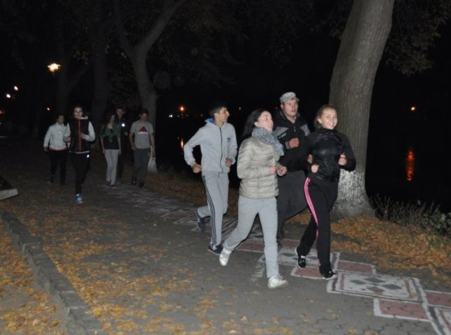 В Ужгороді провели "Night RUN" та анонсували забіг миколайчиків