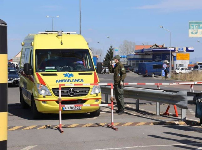 З Угорщини в Україну доправили двох громадян, які постраждали у ДТП