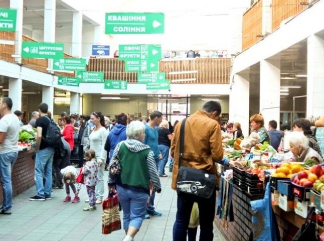 "Зелений базар" в Ужгороді працюватиме за новим графіком