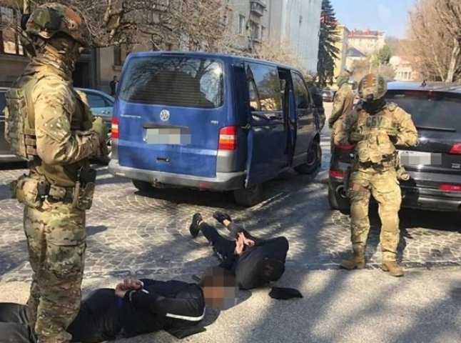 Суд взяв під варту 4 учасників злочинного угруповання із Мукачева