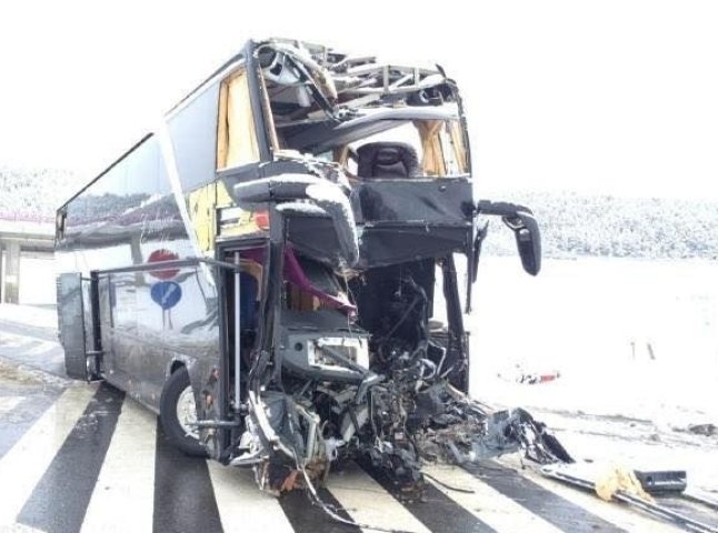В результаті аварії автобусу "Прага-Ужгород" загинула мешканка Міжгір’я (ВІДЕО)