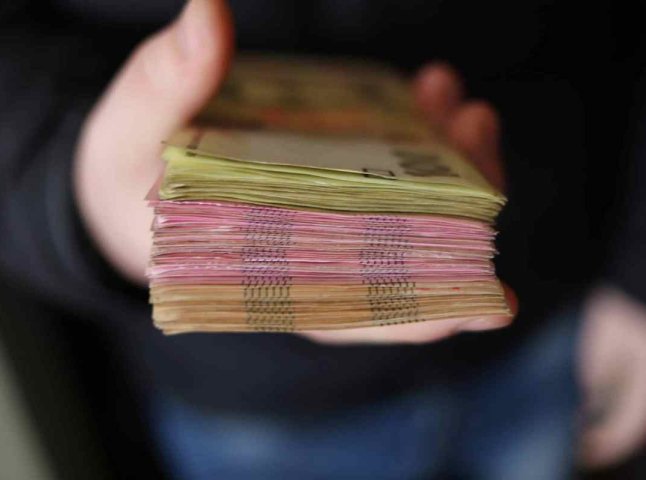 В Україні почали виплачувати кошти вкладникам "Сбєрбанку": де отримати гроші