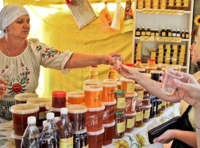 В Ужгороді відбудеться традиційний фестиваль-ярмарок "Медовий спас"