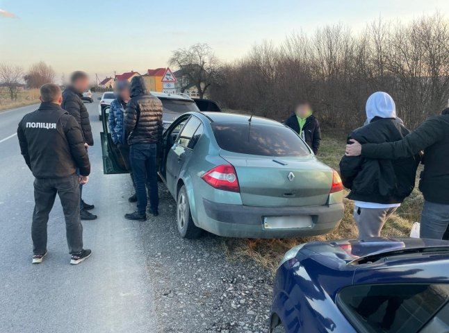 Чоловіків доставляли у Закарпатську область: у Львові затримали організатора каналу переправлення осіб через кордон