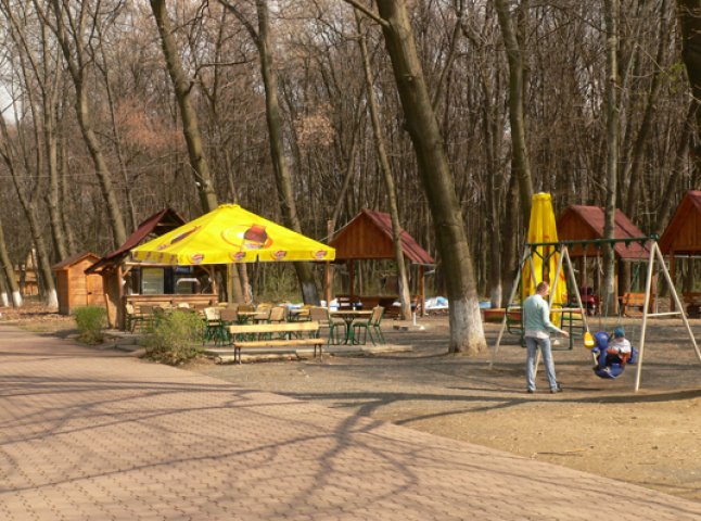 Боздошський парк готують до відкриття сезону
