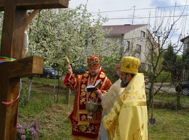 Владика Варсонофій освятив закладення нового храму в Іршаві (ФОТО)