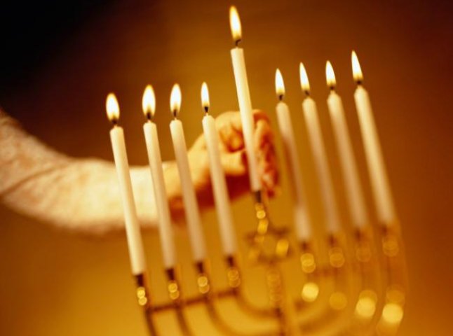 Євреї Закарпаття святкують хануку
