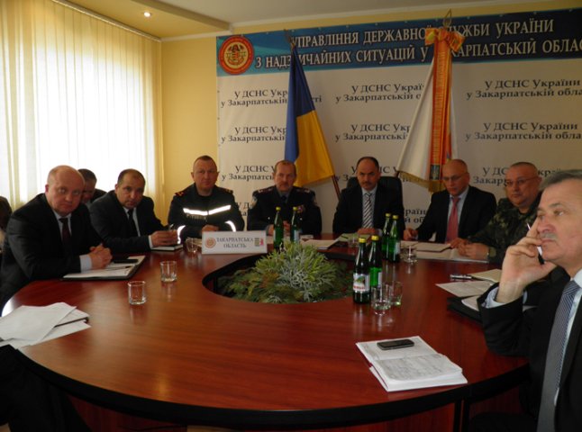Керівники структур та відомств Закарпаття взяли участь у розширеній нараді Кабінету Міністрів України