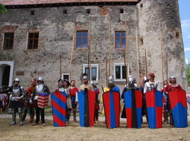 Середньовічне регбі, лицарські бої та різноманітні майстер-класи – попередня програма фестивалю "Срібний Татош"