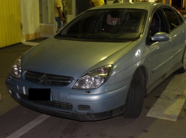 На Закарпатті виявили викрадений в Італії автомобіль