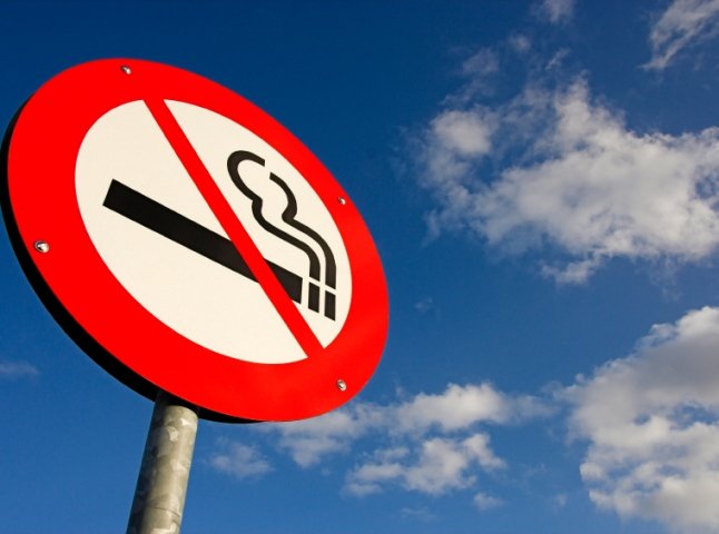 Депутати Мукачівської міськради визначили місця, де можна палити