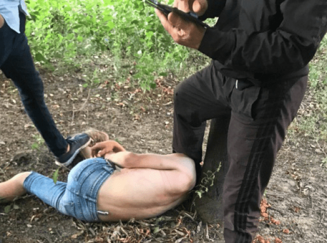В Ужгороді затримали чоловіка, підозрюваного у скоєнні серії крадіжок