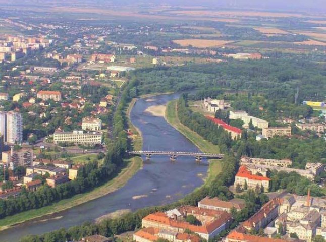 Прокуратура через суд повертає земельні ділянки, незаконно надані Ужгородською міською радою
