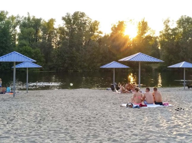 Українцям дозволять відвідувати пляжі та купатися, незважаючи на пандемію COVID-19