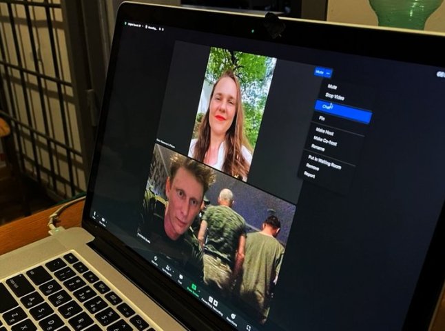 Воїн Закарпатської тероборони одружився онлайн через Skype