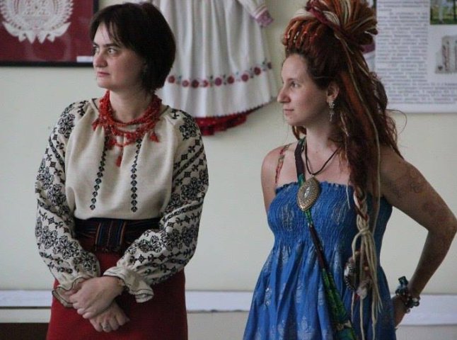 Ужгородцям представили сучасні версії народного одягу закарпатців