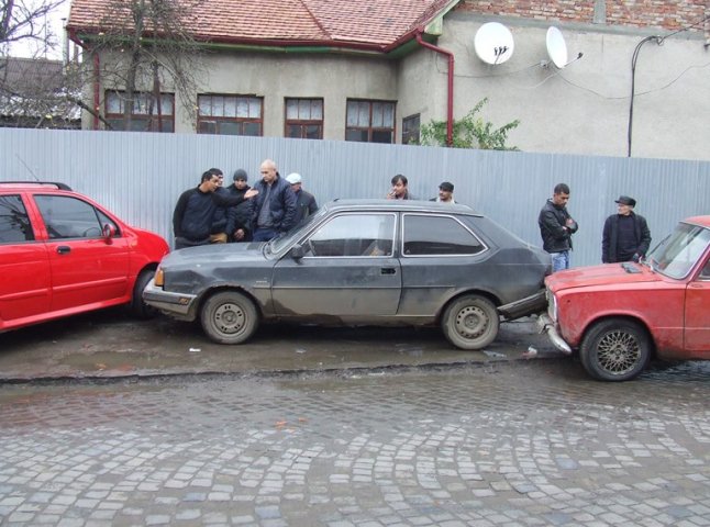 У Берегові сталась потрійна ДТП