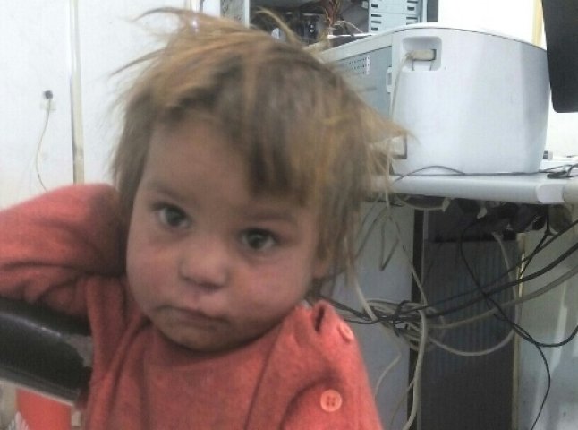 Зранку у Берегові на смітнику знайшли голодну покинуту дитину. Дівчинка ледь не замерзла