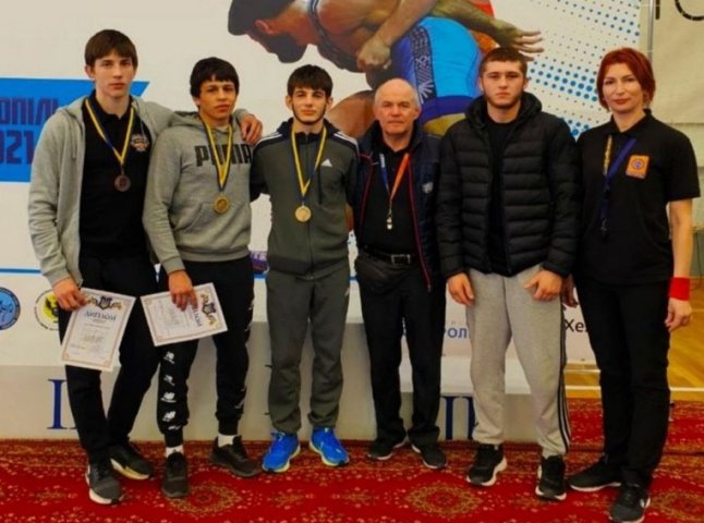 Закарпатці перемогли на чемпіонаті України з греко-римської боротьби серед юніорів