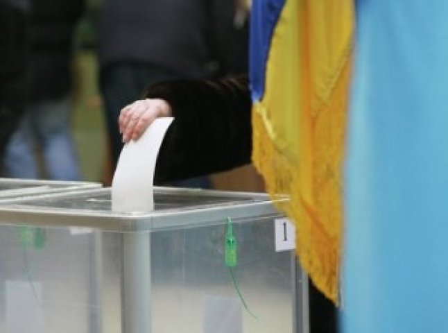 Явка виборців на мукачівських дільницях сягнула майже 20%
