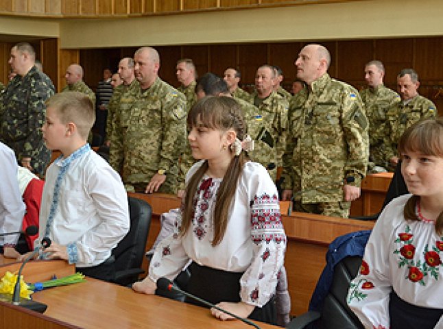 Героїв-артилеристів зі 128-ї бригади вітали в Ужгороді