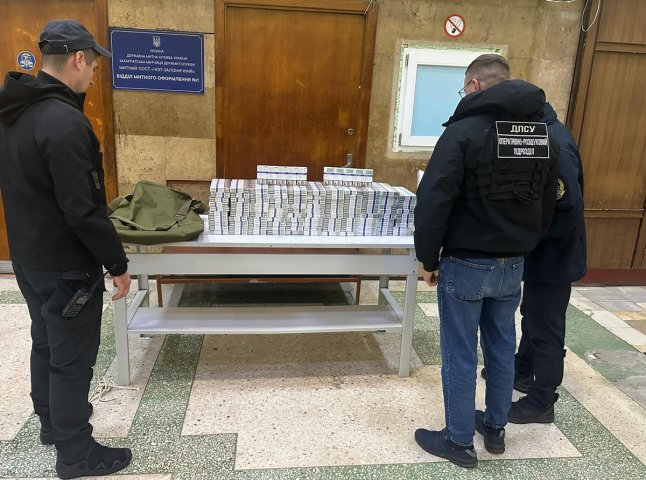 Закинули через вікно: прикордонники розповіли про випадок у поїзді «Чоп –Захонь» Закинули через вікно: прикордонники розповіли про випадок у поїзді «Чоп –Захонь»
