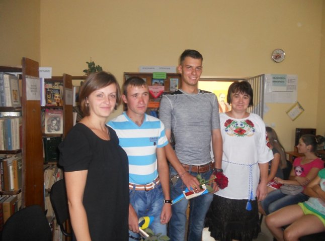 На Ужгородщині урочисто зустріли військових, які повернулись зі Сходу України