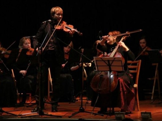 У Мукачеві відбудеться концерт Струнного оркестру під керуванням Сергія Добоша